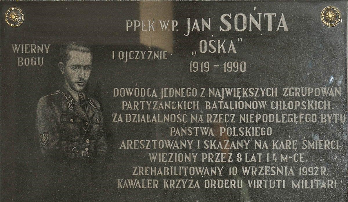 Radom,_Kościół_garnizonowy_św._Stanisława_Biskupa_i_Męczennika_-_fotopolska.eu_(295072)